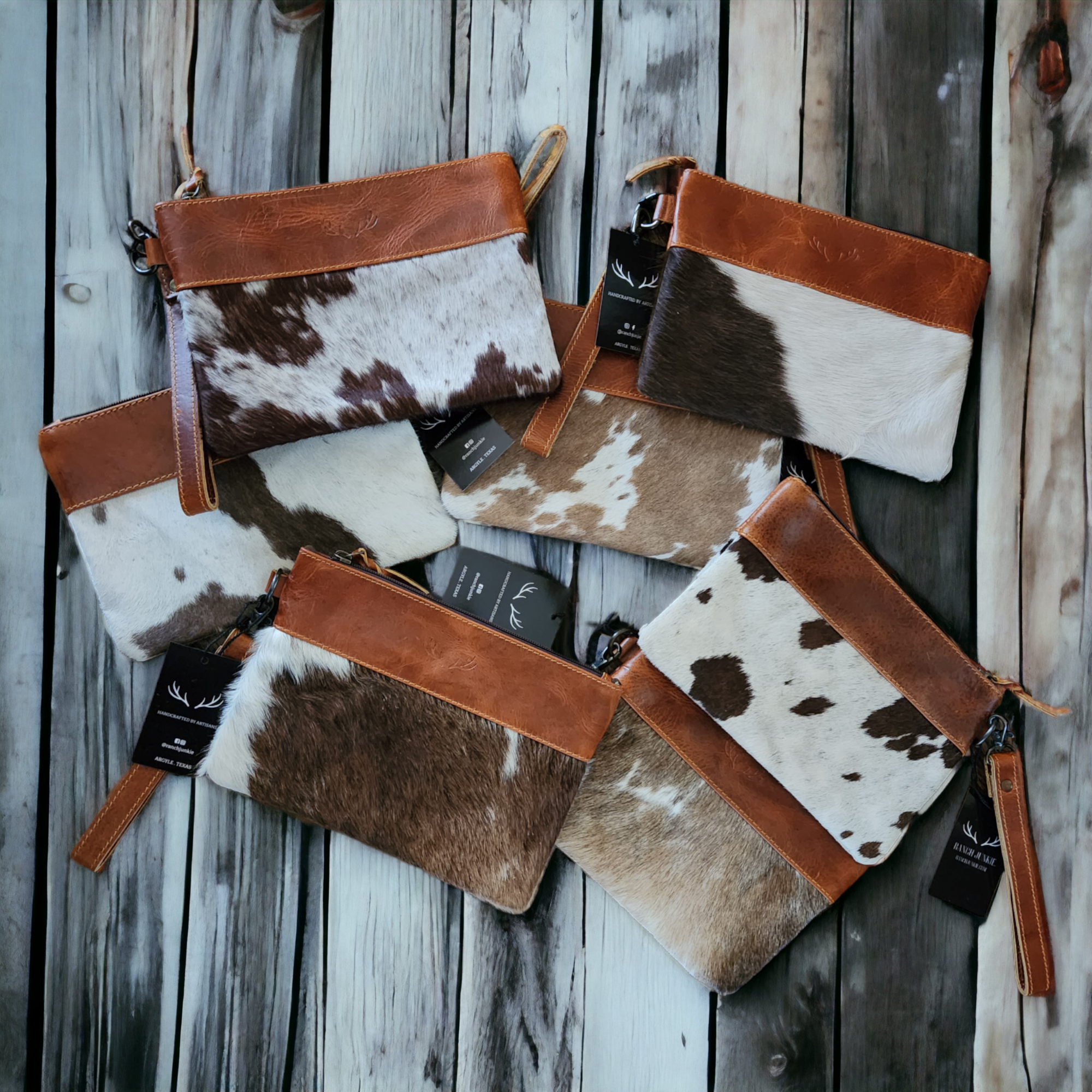 Genuine Cowhide Wristlet Highlands Clutch Bag: Antique Saddle Brown