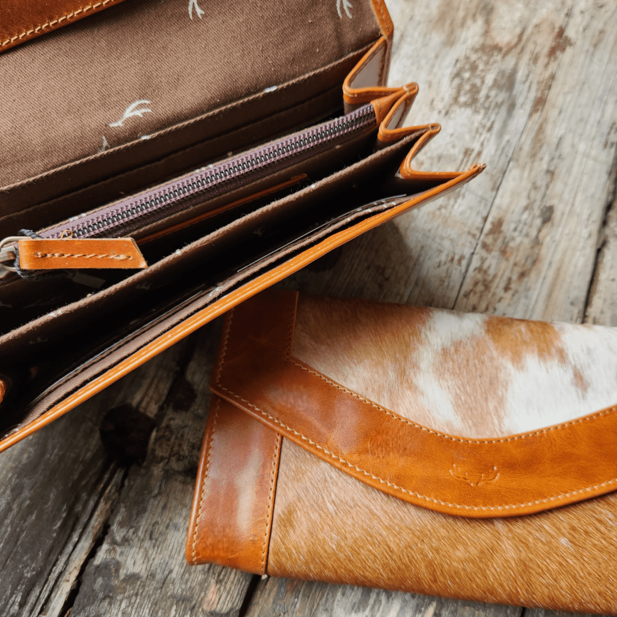 Genuine Cowhide Full Size Large Wallet-Cowhide Highlands Envelope Wallet: Black