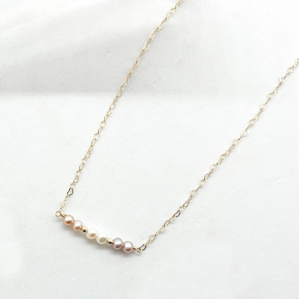 Mini Pearls Necklace